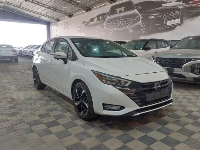 جديدة Nissan Sunny عملية فيس ليفت N18, 1.6 l, 2024 في في المملكة العربية السعودية, الرياض من Al Imtiaz Cars شركة الامتياز للسيارات، اللون أبيض. مواصفات الخليج | AUTO.AE | إعلان #258033