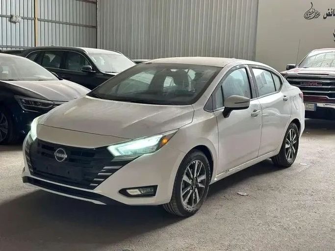 جديدة Nissan Sunny عملية فيس ليفت N18, 1.6 l, 2024 في في المملكة العربية السعودية, الرياض من Al Janoub Cars معرض الجنوب الحديث للسيارات، اللون أبيض. مواصفات الخليج | AUTO.AE | إعلان #258233