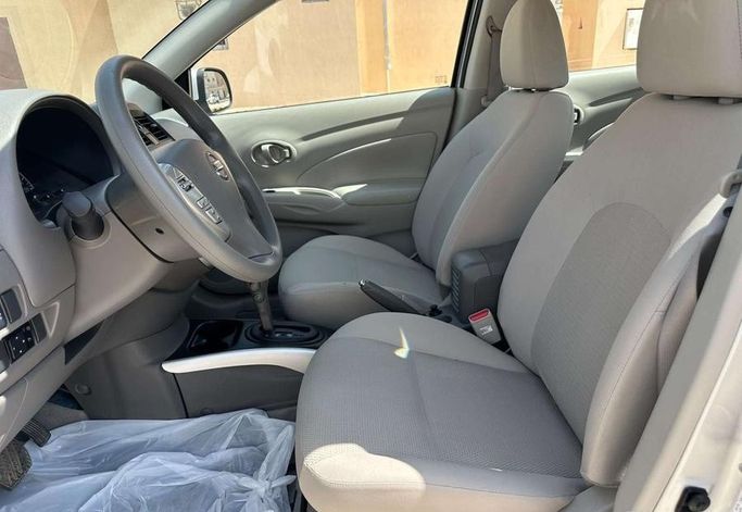 مستعملة Nissan Sunny فيس ليفت N17، 1.5 لتر، 2024 في المملكة العربية السعودية، الرياض من Al Shukh شركة معرض الشيوخ للسيارات، اللون فضي.  | AUTO.AE | إعلان #296202 — صورة 12 من 14