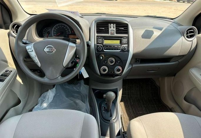 Подержанный Nissan Sunny N17 Рестайлинг, 1.5 л, 2023 в Саудовская Аравия, Эр-Рияд от Al Shukh شركة معرض الشيوخ للسيارات Серый цвет.  | AUTO.AE | Объявление #296203 — фото 6 из 11