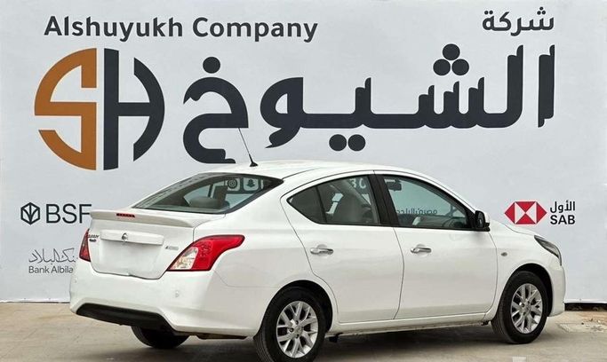 مستعملة Nissan Sunny فيس ليفت N17، 1.5 لتر، 2023 في المملكة العربية السعودية، الرياض من Al Shukh شركة معرض الشيوخ للسيارات، اللون أبيض.  | AUTO.AE | إعلان #296233 — صورة 3 من 14