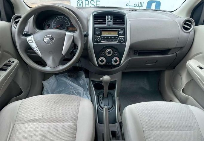 مستعملة Nissan Sunny فيس ليفت N17، 1.5 لتر، 2023 في المملكة العربية السعودية، الرياض من Al Shukh شركة معرض الشيوخ للسيارات، اللون أبيض.  | AUTO.AE | إعلان #296233 — صورة 12 من 14