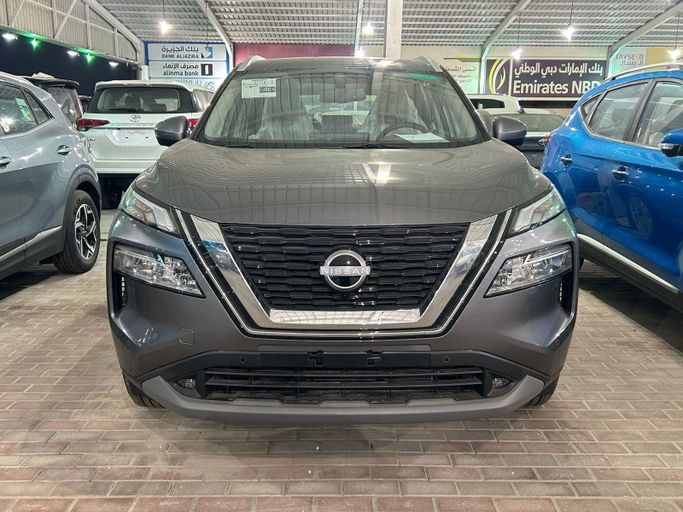 جديدة Nissan X-Trail رابعاً, 2.5 l, 2025 في في المملكة العربية السعودية, الرياض من Al Saadi معرض عبيد السعدي، اللون رمادي. مواصفات الخليج | AUTO.AE | إعلان #244598