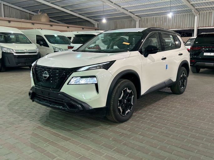 جديدة Nissan X-Trail رابعاً, 2.5 l, 2024 في في المملكة العربية السعودية, الرياض من Al Saadi معرض عبيد السعدي، اللون أبيض. مواصفات الخليج | AUTO.AE | إعلان #244650
