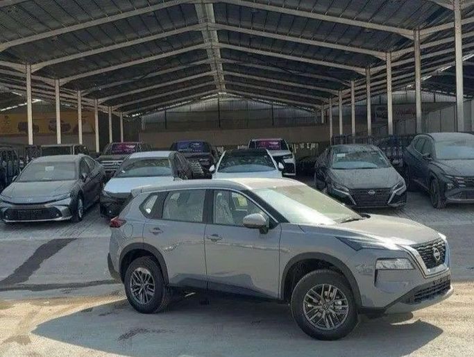 مستعملة Nissan X-Trail رابعاً, 2.5 l, 2026 في في المملكة العربية السعودية, الرياض من Al Wadi Car شركة مركبة الوادي، اللون رمادي. مواصفات الخليج | AUTO.AE | إعلان #256104