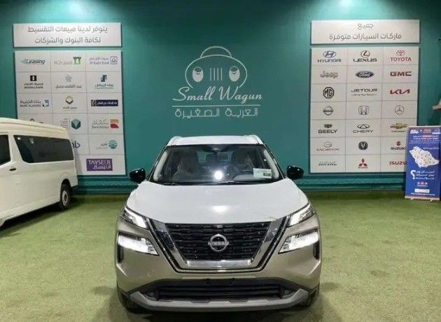 Новый Nissan X-Trail IV (T33), 2.5 л, 2025 в Саудовская Аравия, Эр-Рияд от Al Arabah Al Saghirah معرض العربة الضغيرة Серебристый цвет.  | AUTO.AE | Объявление #263687
