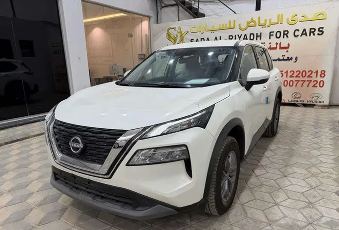 جديدة ⁦Nissan X-Trail رابعاً، 2.5 l، 2026⁩ في في المملكة العربية السعودية, الرياض من Sada Al Riyadh صدى الرياض، اللون أبيض. مواصفات الخليج | AUTO.AE | إعلان #288924