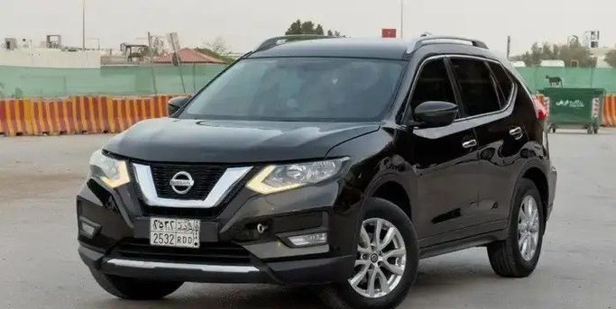 Used ⁦Nissan X-Trail III (T32) Facelift, 2.5 l, 2018⁩ in Saudi Arabia, Riyadh by شركة رمال الأندلس للسيارات, Black color.  | AUTO.AE | Listing #288939