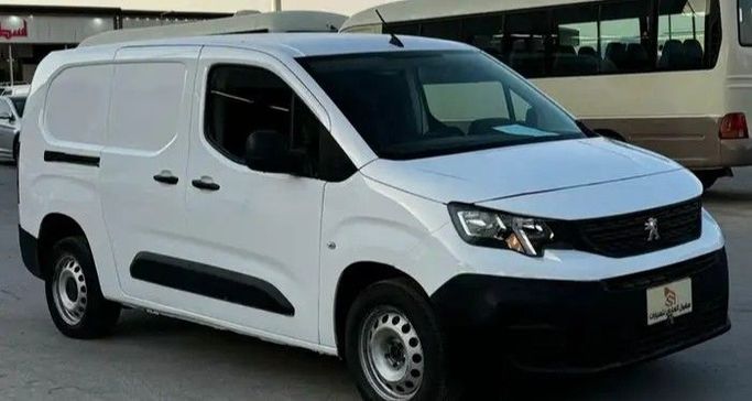 Подержанный Peugeot Partner III, 1.6 л, 2022 в Саудовская Аравия, Эр-Рияд от Sahol Al Ardh معرض سهول العارض للسيارات Белый цвет. Other | AUTO.AE | Объявление #257141
