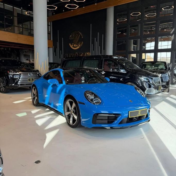 Подержанный Porsche 911 Carrera 4S VIII (992), 3.0 л, 2024 в Саудовская Аравия, Эр-Рияд от Eleven car Синий цвет.  | AUTO.AE