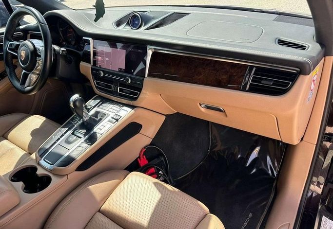 Подержанный Porsche Macan I Рестайлинг, 3.0 л, 2019 в Саудовская Аравия, Эр-Рияд от Al Shukh شركة معرض الشيوخ للسيارات Коричневый цвет.  | AUTO.AE | Объявление #296212 — фото 12 из 17