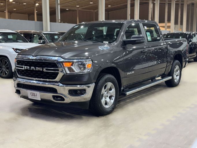 جديدة RAM 1500 Crew Cab V, 3.6 l, 2023 في في المملكة العربية السعودية, الرياض من Automobile For You، اللون رمادي. أخرى | AUTO.AE | إعلان #247089