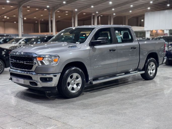 جديدة RAM 1500 Crew Cab V, 3.6 l, 2023 في في المملكة العربية السعودية, الرياض من Automobile For You، اللون فضي. أخرى | AUTO.AE | إعلان #247097