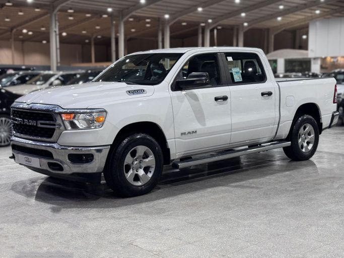 جديدة RAM 1500 Crew Cab V, 3.6 l, 2023 في في المملكة العربية السعودية, الرياض من Automobile For You، اللون أبيض. أخرى | AUTO.AE | إعلان #247098