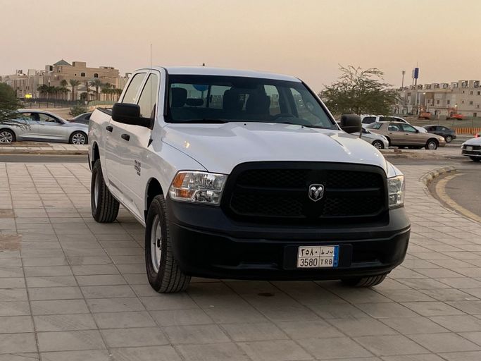 مستعملة RAM 1500 IV (DS/DJ), 5.7 l, 2019 في في المملكة العربية السعودية, الرياض من Dar Car دار كار، اللون أبيض. مواصفات الخليج | AUTO.AE | إعلان #248739