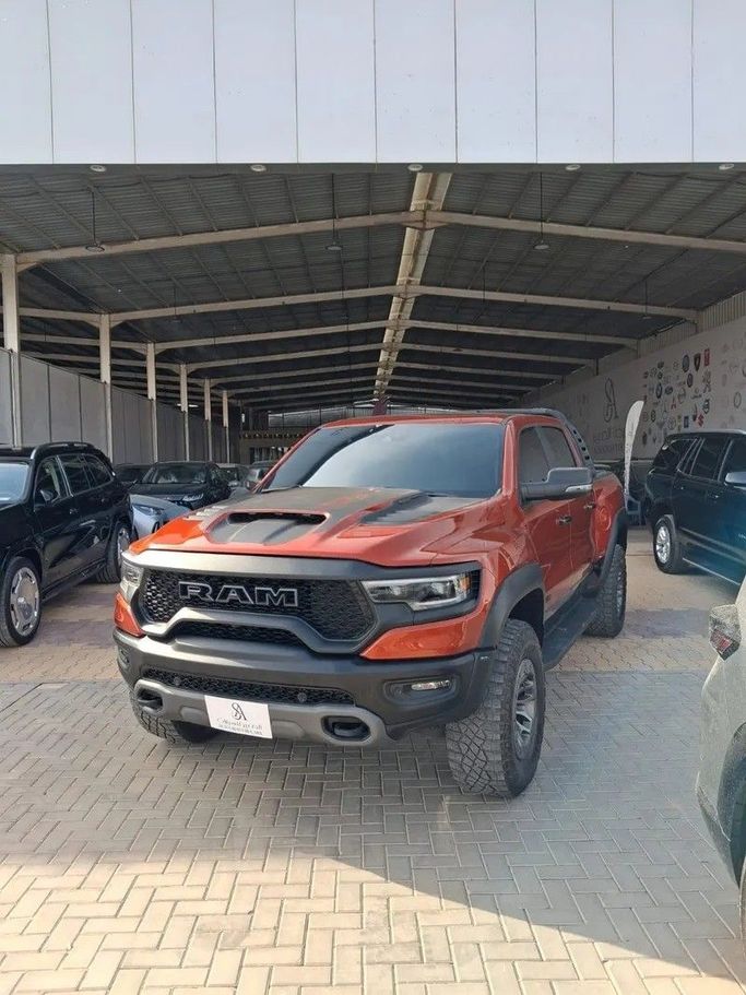 مستعملة RAM 1500 Crew Cab TRX V, 6.2 l, 2024 في في المملكة العربية السعودية, الرياض من Al Sughayyir Cars الصغير للسيارات، اللون برتقالي.  | AUTO.AE | إعلان #255026