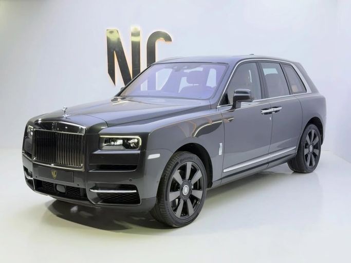 Подержанный Rolls-Royce Cullinan I, 6.7 л, 2022 в Саудовская Аравия, Эр-Рияд от Black Car  Черный цвет.  | AUTO.AE | Объявление #255978