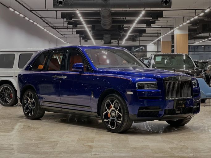 Подержанный Rolls-Royce Cullinan I, 6.7 л, 2022 в Саудовская Аравия, Эр-Рияд от ALO CAR معرض ألو كار للسيارات Синий цвет. GCC | AUTO.AE | Объявление #256831