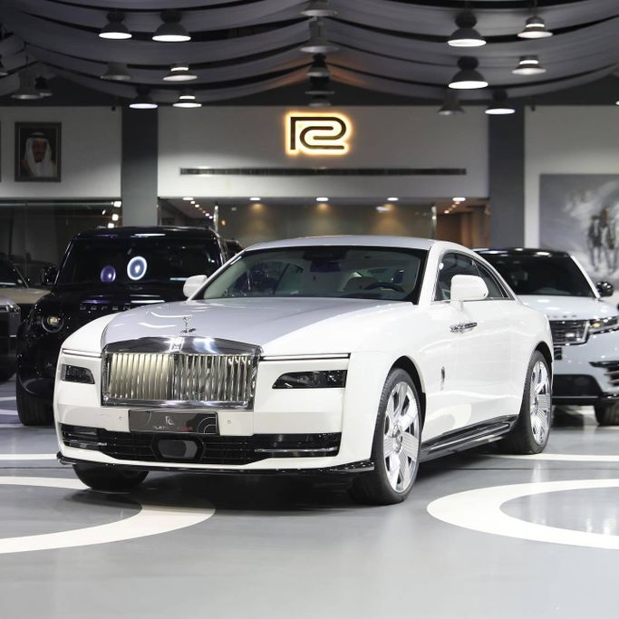 مستعملة Rolls-Royce Spectre, 2024 في في المملكة العربية السعودية, الرياض من Platinum Car، اللون أبيض. مواصفات الخليج | AUTO.AE | إعلان #255473