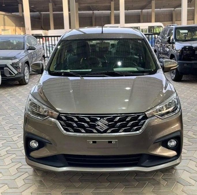 Новый Suzuki Ertiga II Рестайлинг, 1.5 л, 2025 в Саудовская Аравия, Эр-Рияд от Al Imtiaz Cars شركة الامتياز للسيارات Золотистый цвет. GCC | AUTO.AE | Объявление #257963