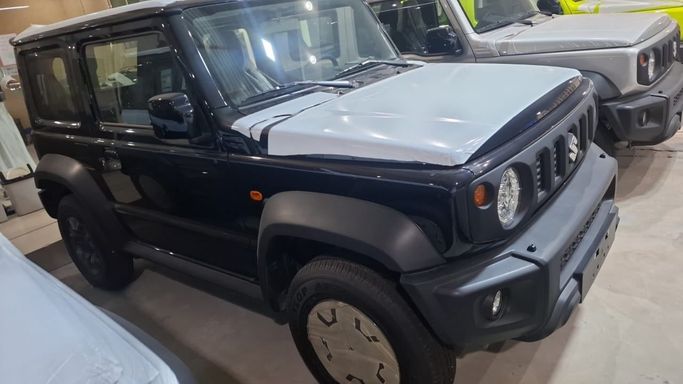 جديدة Suzuki Jimny رابعاً, 1.5 l, 2025 في في المملكة العربية السعودية, الرياض من Al Imtiaz Cars شركة الامتياز للسيارات، اللون أسود. مواصفات الخليج | AUTO.AE | إعلان #257964