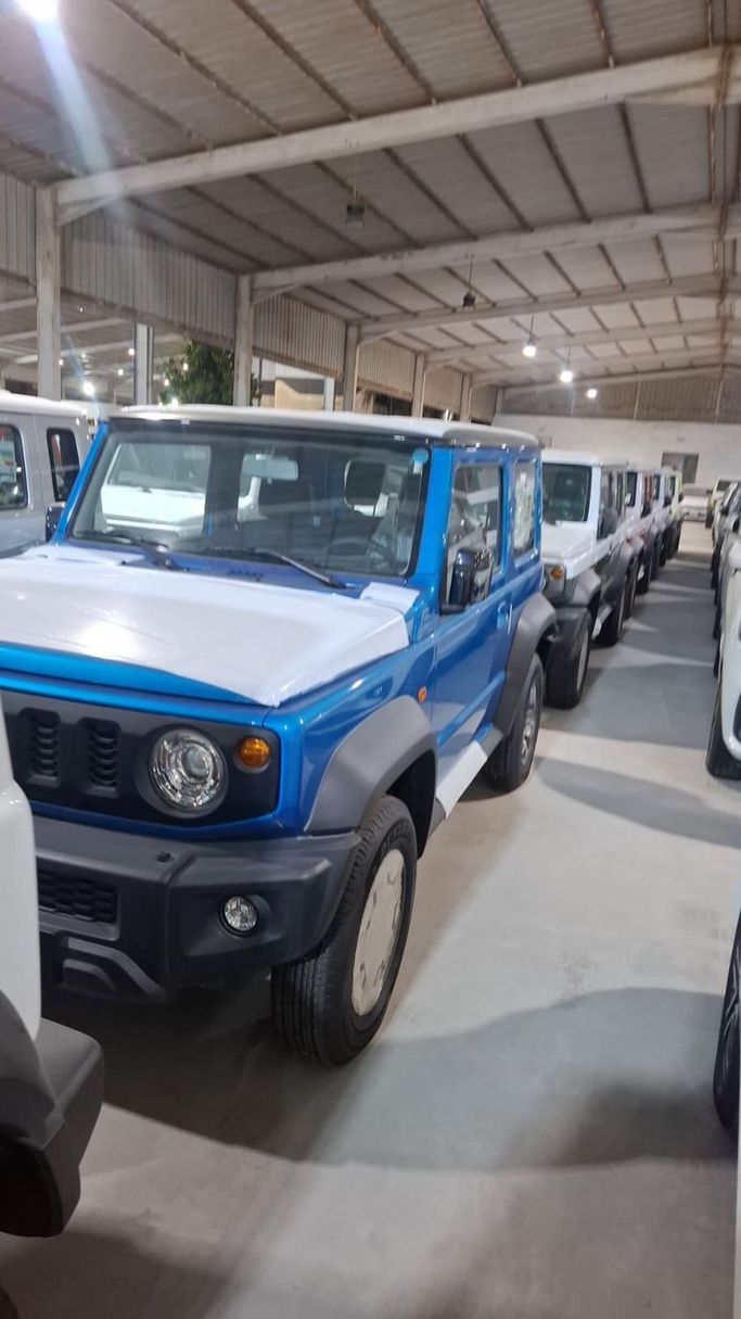 جديدة Suzuki Jimny رابعاً, 1.5 l, 2025 في في المملكة العربية السعودية, الرياض من Al Imtiaz Cars شركة الامتياز للسيارات، اللون أزرق فاتح. مواصفات الخليج | AUTO.AE | إعلان #257965