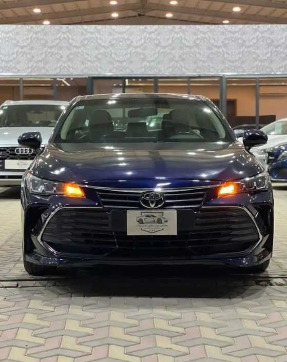 مستعملة Toyota Avalon V, 3.5 l, 2022 في في المملكة العربية السعودية, الرياض من First Top One Cars معرض فيرست توب ون للسيارات، اللون أزرق داكن.  | AUTO.AE | إعلان #261029