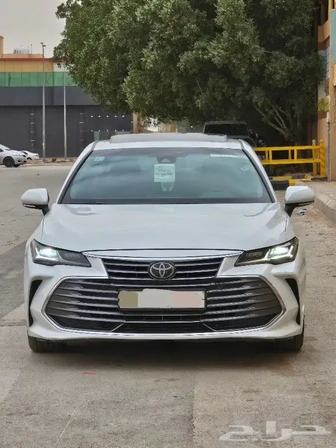 Подержанный Toyota Avalon V, 2.5 л, 2021 в Саудовская Аравия, Эр-Рияд от شركة معرض موطن العاصمة للسيارات Белый цвет.  | AUTO.AE | Объявление #261581