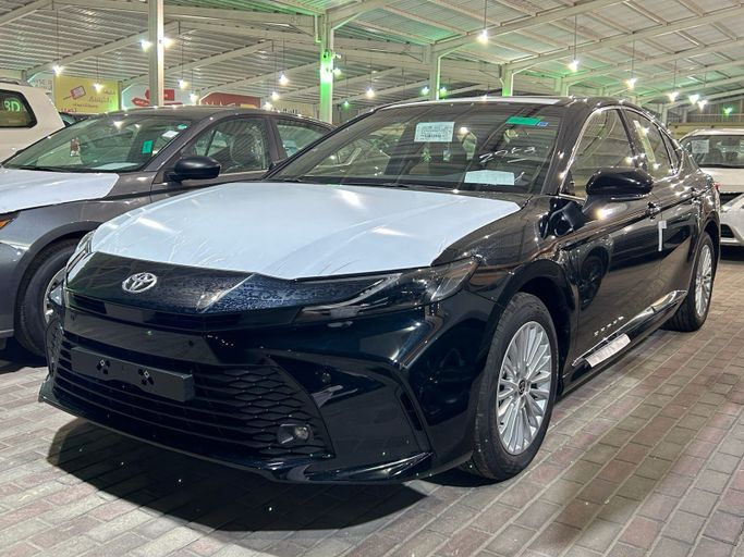 Новый Toyota Camry IX (XV80), 2.5 л, 2025 в Саудовская Аравия, Эр-Рияд от Al Saadi معرض عبيد السعدي Черный цвет. GCC | AUTO.AE | Объявление #244550