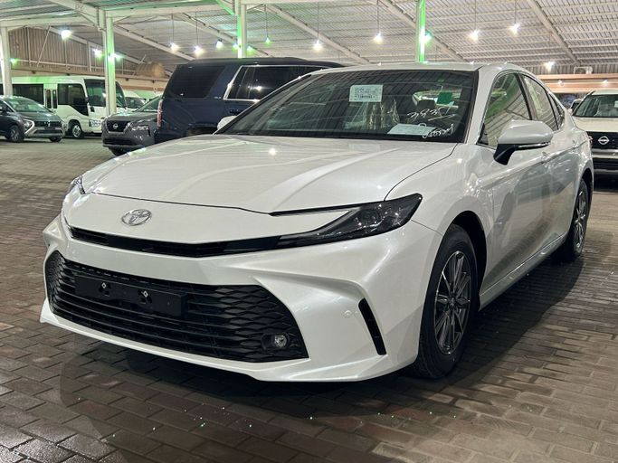 New Toyota Camry IX (XV80), 2.5 l, 2026 in Saudi Arabia, Riyadh by Al Saadi معرض عبيد السعدي, White color. GCC Specs | AUTO.AE