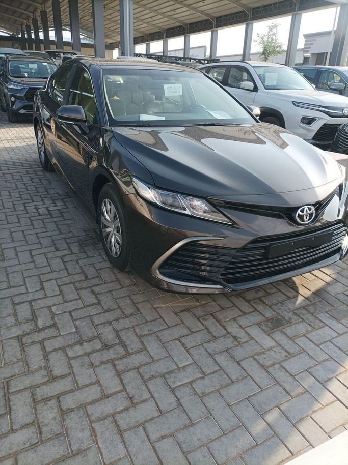 Новый Toyota Camry VIII (XV70) Рестайлинг, 2.5 л, 2024 в Саудовская Аравия, Эр-Рияд от Al Astool Al Khaleeji شركة الأسطول الخليجي للسيارات Черный цвет.  | AUTO.AE | Объявление #249104