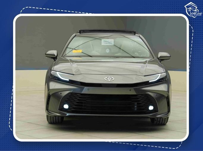 جديدة Toyota Camry التاسع (XV80), 2.5 l, 2025 في في المملكة العربية السعودية, الرياض من Diar Al Shahama ديار الشهامة، اللون رمادي. أخرى | AUTO.AE | إعلان #249157