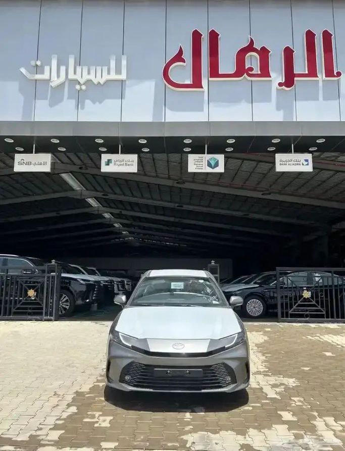 جديدة Toyota Camry التاسع (XV80), 2.5 l, 2026 في في المملكة العربية السعودية, الرياض من Al Rimal شركة الرمال للسيارات، اللون فضي.  | AUTO.AE | إعلان #256089