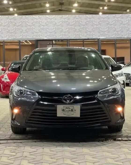 Used Toyota Camry VII (XV50) Facelift, 2.5 l, 2016 in Saudi Arabia, Riyadh by First Top One Cars معرض فيرست توب ون للسيارات, Grey color.  | AUTO.AE | Listing #261234