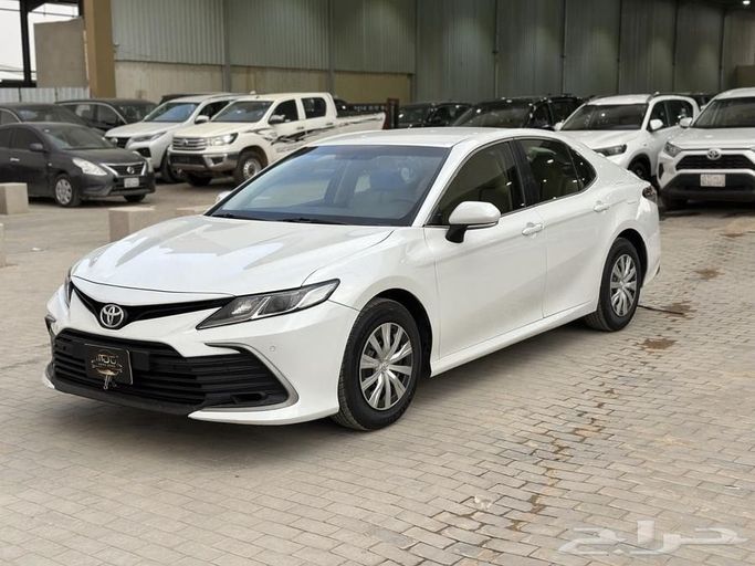 Подержанный Toyota Camry VIII (XV70) Рестайлинг, 2.5 л, 2024 в Саудовская Аравия, Эр-Рияд от Saad Car  معرض سعد للسيارات Белый цвет.  | AUTO.AE | Объявление #261391