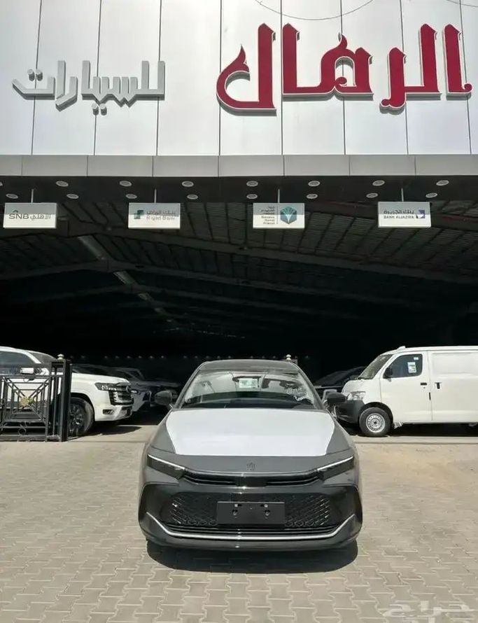 جديدة Toyota Crown السادس عشر (S230), 2.5 l, 2026 في في المملكة العربية السعودية, الرياض من Al Rimal شركة الرمال للسيارات، اللون فضي.  | AUTO.AE | إعلان #256097