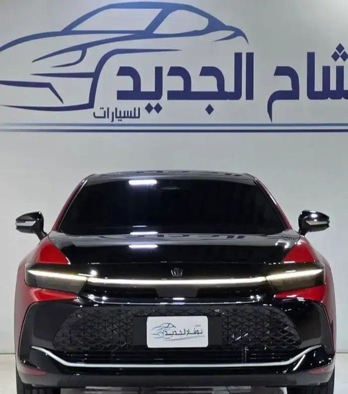 Подержанный Toyota Crown XVI (S230), 2.5 л, 2023 в Саудовская Аравия, Эр-Рияд от Al Wishah Cars معرض الوشاح للسيارات Красный цвет. GCC | AUTO.AE | Объявление #259844