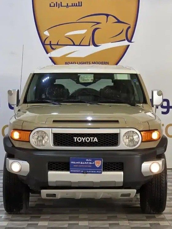 Used Toyota FJ Cruiser, 4.0 l, 2020 in Saudi Arabia, Riyadh by Anwar Al Tareeq Al Hadith  معرض انوار الطريق الحديث, Bronze color. GCC Specs | AUTO.AE | Listing #260335