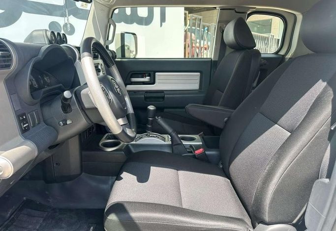 مستعملة Toyota FJ Cruiser، 4.0 لتر، 2020 في المملكة العربية السعودية، الرياض من Al Shukh شركة معرض الشيوخ للسيارات، اللون أبيض.  | AUTO.AE | إعلان #296190 — صورة 13 من 14