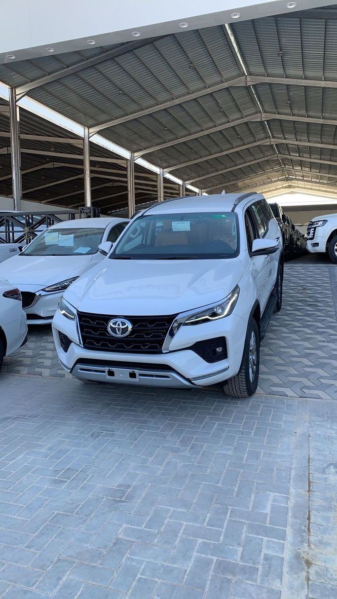 New Toyota Fortuner II Facelift, 2.7 l, 2024 in Saudi Arabia, Riyadh by Al Astool Al Khaleeji شركة الأسطول الخليجي للسيارات, White color.  | AUTO.AE | Listing #248964