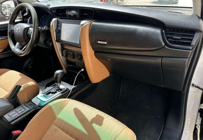 Подержанный Toyota Fortuner II Рестайлинг, 2.7 л, 2022 в Саудовская Аравия, Эр-Рияд от Al Shukh شركة معرض الشيوخ للسيارات Белый цвет.  | AUTO.AE | Объявление #296239 — фото 13 из 13
