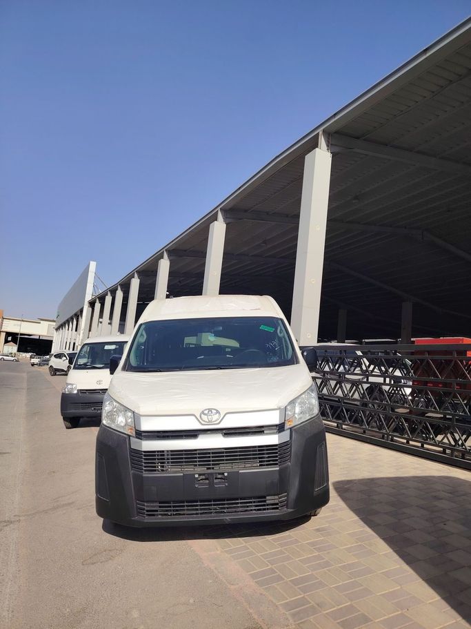 New Toyota HiAce H300, 3.5 l, 2026 in Saudi Arabia, Riyadh by Al Astool Al Khaleeji شركة الأسطول الخليجي للسيارات, White color.  | AUTO.AE | Listing #248847