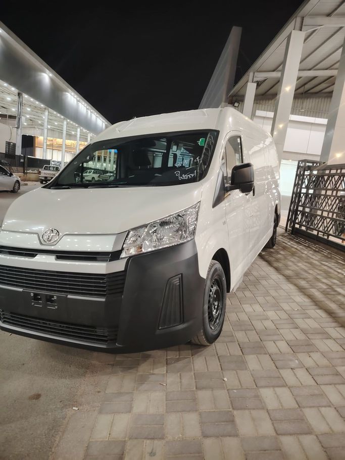Новый Toyota HiAce H300, 2.8 л, 2025 в Саудовская Аравия, Эр-Рияд от Al Astool Al Khaleeji شركة الأسطول الخليجي للسيارات Белый цвет.  | AUTO.AE | Объявление #248894