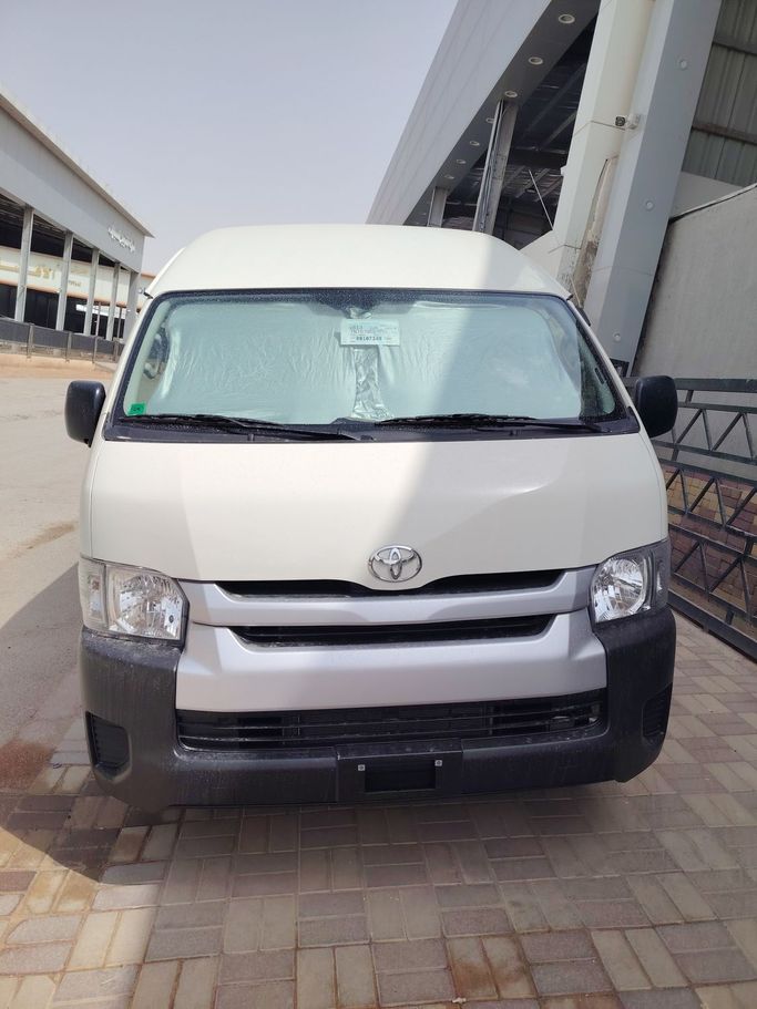 Новый Toyota HiAce H200 Рестайлинг, 2.7 л, 2024 в Саудовская Аравия, Эр-Рияд от Al Astool Al Khaleeji شركة الأسطول الخليجي للسيارات Белый цвет.  | AUTO.AE | Объявление #249136