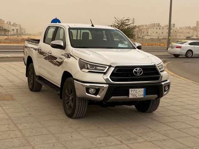 Used Toyota Hilux VIII Facelift, 2.7 l, 2021 in Saudi Arabia, Riyadh by Dar Car دار كار, White color. GCC Specs | AUTO.AE | Listing #248662