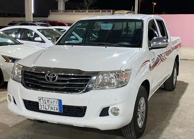 مستعملة Toyota Hilux فيس ليفت السابع, 2.7 l, 2013 في في المملكة العربية السعودية, الرياض من Fal Al Khair فال الخير، اللون أبيض. أخرى | AUTO.AE | إعلان #258417