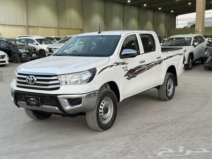 Used Toyota Hilux VIII, 2.4 l, 2023 in Saudi Arabia, Riyadh by Saad Car  معرض سعد للسيارات, White color.  | AUTO.AE | Listing #261046