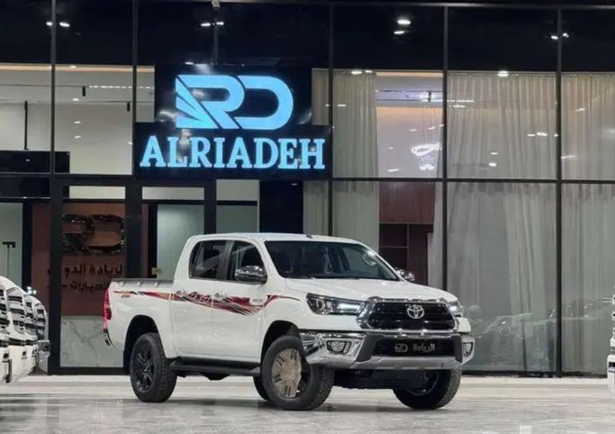 Новый Toyota Hilux VIII, 2.7 л, 2026 в Саудовская Аравия, Эр-Рияд от Al Riyada Al Duwalya شركة الريادة الدولي للسيارات Белый цвет. GCC | AUTO.AE | Объявление #261762