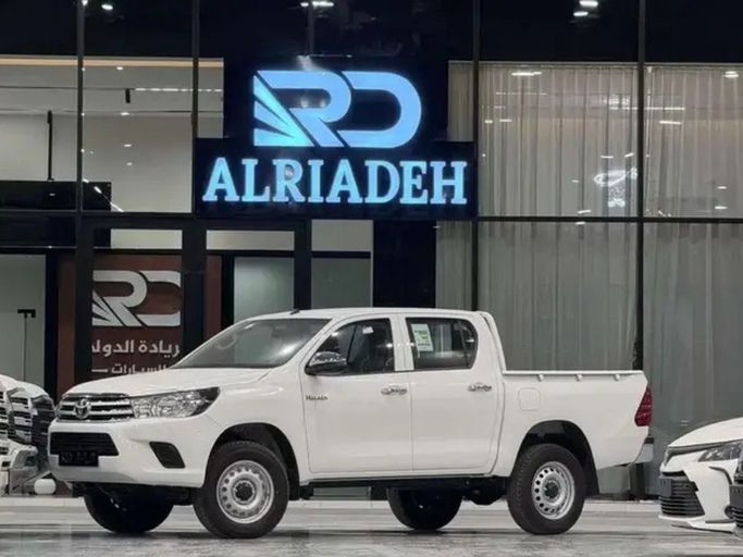 New Toyota Hilux VIII, 2.4 l, 2026 in Saudi Arabia, Riyadh by Al Riyada Al Duwalya شركة الريادة الدولي للسيارات, White color.  | AUTO.AE | Listing #262262