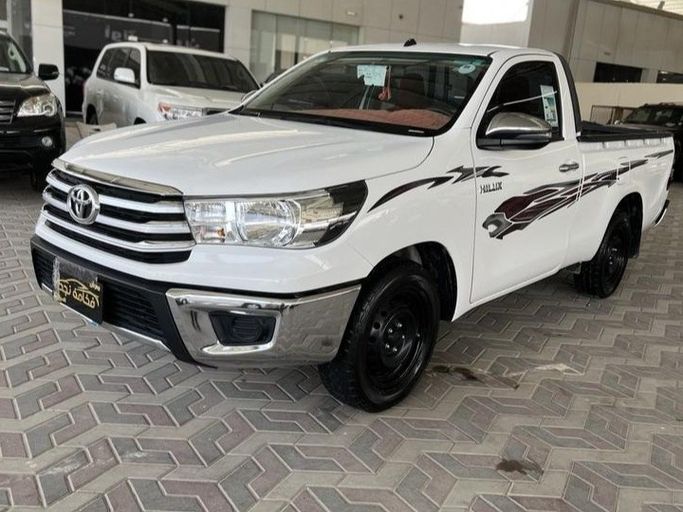 Used ⁦Toyota Hilux VIII, 2.7 l, 2023⁩ in Saudi Arabia, Riyadh by Fakhamat Najd معرض فخامة نجد للسيارات, White color. Other | AUTO.AE | Listing #288732